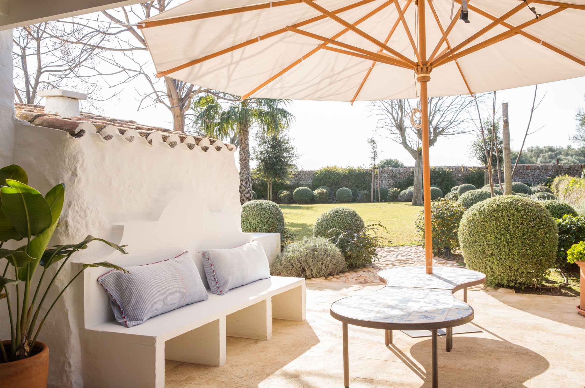 Interior Design, Interieur, Ausstattung, Living, Wohnen, Style, cozy home, mediterranean, mediterran, colors, Strong Colors, Starke Farben, Menorca City Domicile, Mahon, Mao