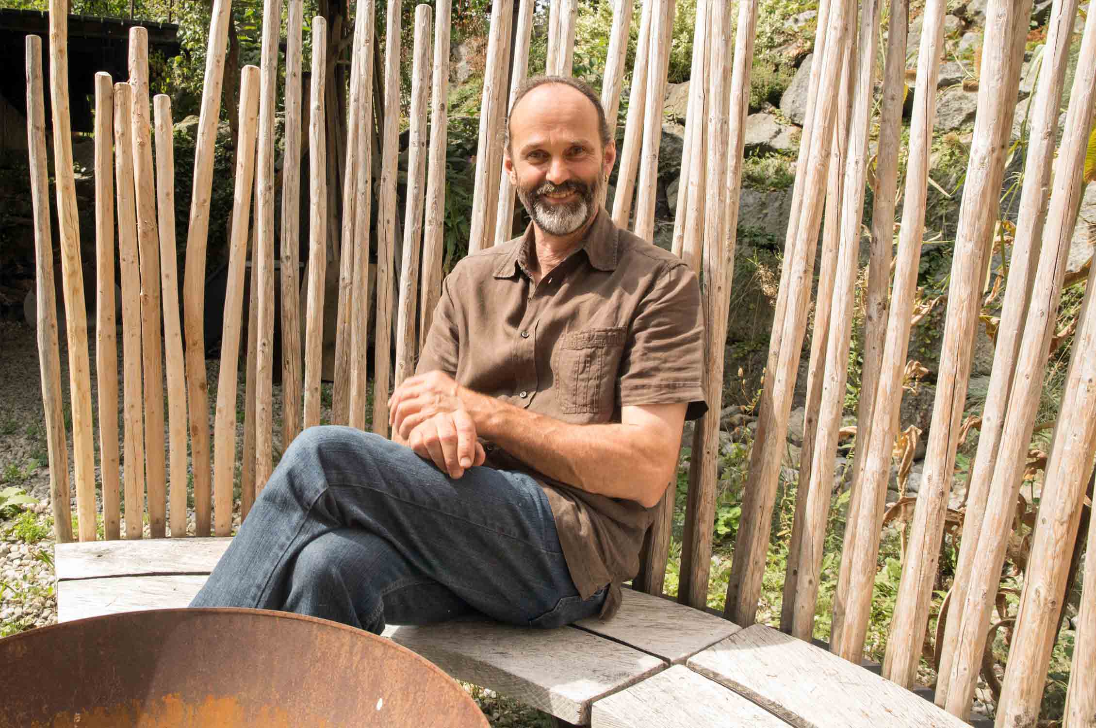 Garden Smith Bavaria, Germany, Gardening, Garten, Pflanzen, Plants, Outdoor, Draußen, grün, green, grüner Daumen, green Thumb, Schmied, Gartenmöbel, garden furniture, corten steel, Cortenstahl, fireplace, Feuerschale, Natur, nature, natural materials